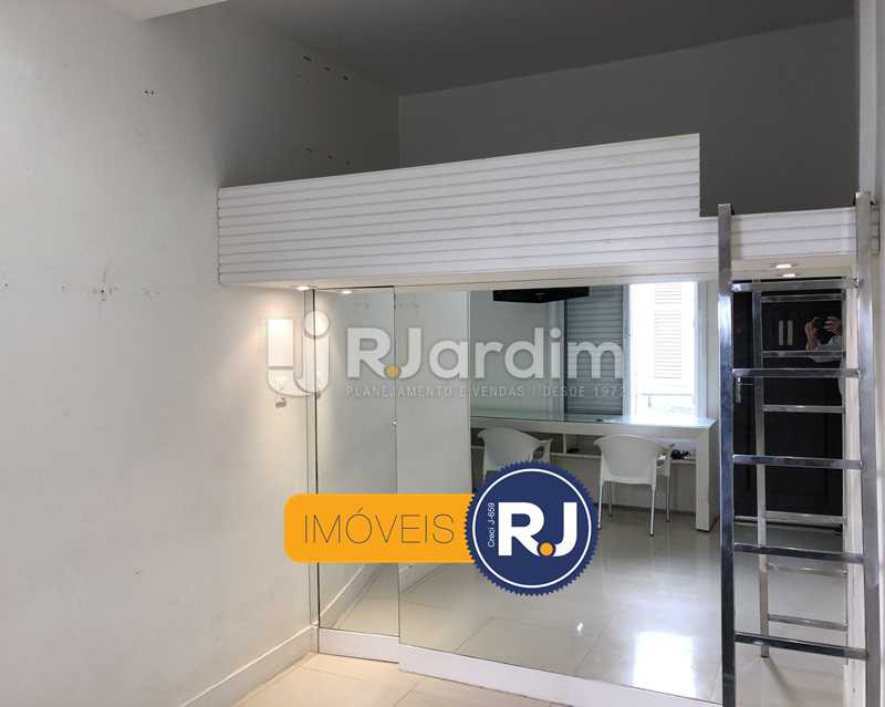 Conheça Quarto/sala do imóvel - Kitnet/Conjugado À Venda - Leblon - Rio de Janeiro - RJ - LAKI10045 - 10 Quarto/sala - Kitnet/Conjugado À Venda - Leblon - Rio de Janeiro - RJ - LAKI10045 - 10