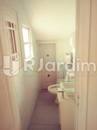Conheça BANHEIRO PISO 1 do imóvel - Casa Comercial 360m² à venda Urca, Zona Sul,Rio de Janeiro - R$ 4.000.000 - LACC00047 - 12 BANHEIRO PISO 1 - Casa Comercial 360m² à venda Urca, Zona Sul,Rio de Janeiro - R$ 4.000.000 - LACC00047 - 12