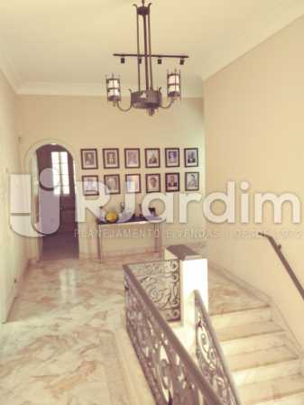 Conheça ESCADA ACESSO PISO 2 do imóvel - Casa Comercial 360m² à venda Urca, Zona Sul,Rio de Janeiro - R$ 4.000.000 - LACC00047 - 13 ESCADA ACESSO PISO 2 - Casa Comercial 360m² à venda Urca, Zona Sul,Rio de Janeiro - R$ 4.000.000 - LACC00047 - 13