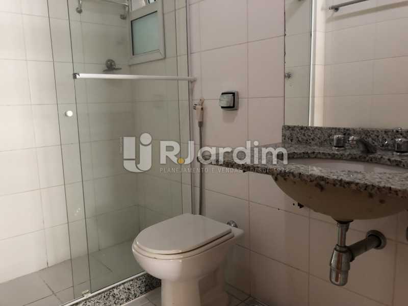 Conheça Banheiro suíte do imóvel - Apartamento À Venda - Botafogo - Rio de Janeiro - RJ - LAAP32223 - 10 Banheiro suíte - Apartamento À Venda - Botafogo - Rio de Janeiro - RJ - LAAP32223 - 10