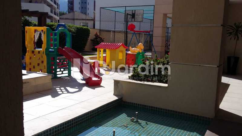 Conheça play do imóvel - Apartamento Botafogo 3 Quartos Garagem - LAAP32228 - 27 play - Apartamento Botafogo 3 Quartos Garagem - LAAP32228 - 27