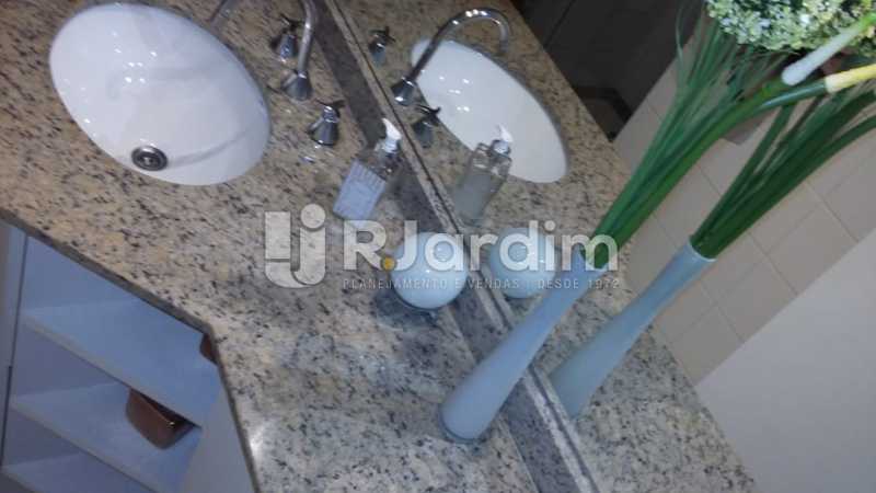 Conheça suite do imóvel - Apartamento Botafogo 3 Quartos Garagem - LAAP32228 - 12 suite - Apartamento Botafogo 3 Quartos Garagem - LAAP32228 - 12