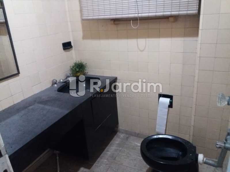 Conheça Banheiro social 1 do imóvel - Apartamento À Venda - Copacabana - Rio de Janeiro - RJ - LAAP40817 - 11 Banheiro social 1 - Apartamento À Venda - Copacabana - Rio de Janeiro - RJ - LAAP40817 - 11
