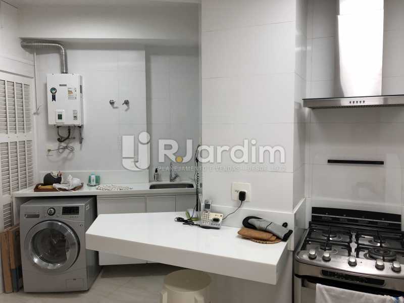 Conheça Área de serviço do imóvel - Apartamento À Venda - Copacabana - Rio de Janeiro - RJ - LAAP21610 - 27 Área de serviço - Apartamento À Venda - Copacabana - Rio de Janeiro - RJ - LAAP21610 - 27