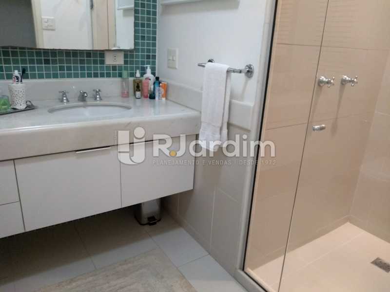 Conheça banheiro social do imóvel - Apartamento À Venda - Ipanema - Rio de Janeiro - RJ - LAAP32233 - 17 banheiro social - Apartamento À Venda - Ipanema - Rio de Janeiro - RJ - LAAP32233 - 17