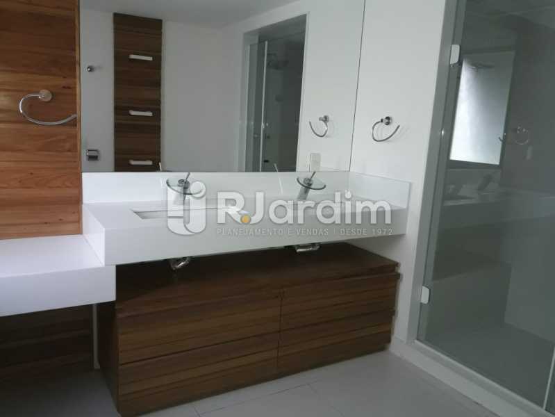 Conheça Banheiro da suíte do imóvel - Apartamento Para Alugar - Ipanema - Rio de Janeiro - RJ - LAAP32235 - 20 Banheiro da suíte - Apartamento Para Alugar - Ipanema - Rio de Janeiro - RJ - LAAP32235 - 20