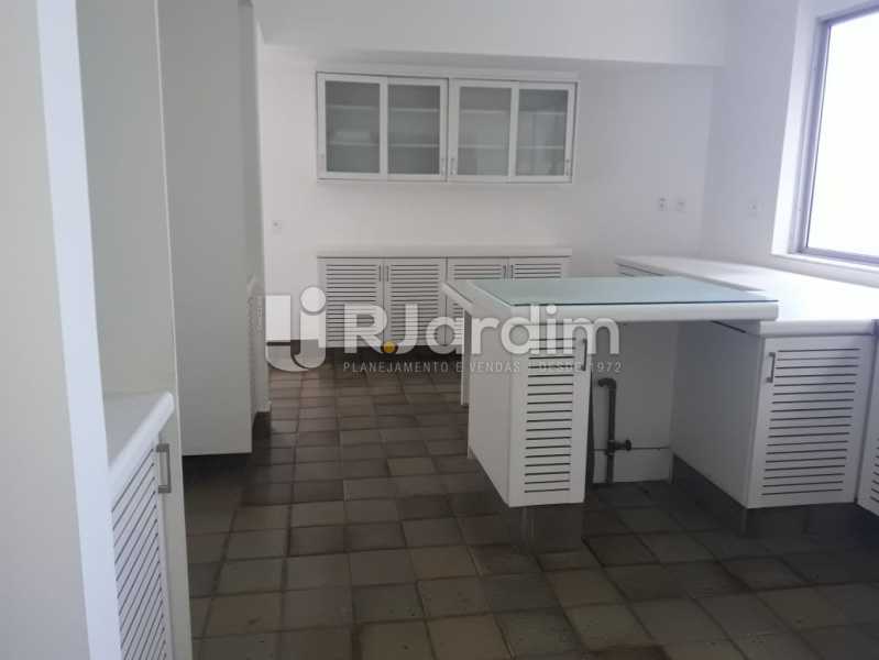 Conheça Cozinha planejada do imóvel - Apartamento Para Alugar - Ipanema - Rio de Janeiro - RJ - LAAP32235 - 26 Cozinha planejada - Apartamento Para Alugar - Ipanema - Rio de Janeiro - RJ - LAAP32235 - 26