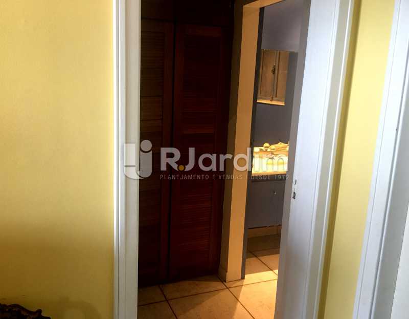 Conheça Lavabo do imóvel - Apartamento À Venda - Copacabana - Rio de Janeiro - RJ - LAAP32236 - 12 Lavabo - Apartamento À Venda - Copacabana - Rio de Janeiro - RJ - LAAP32236 - 12