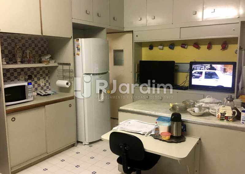 Conheça Cozinha do imóvel - Apartamento À Venda - Copacabana - Rio de Janeiro - RJ - LAAP32236 - 16 Cozinha - Apartamento À Venda - Copacabana - Rio de Janeiro - RJ - LAAP32236 - 16
