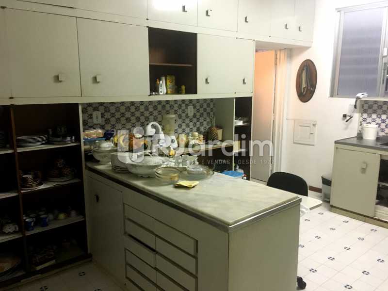 Conheça Cozinha do imóvel - Apartamento À Venda - Copacabana - Rio de Janeiro - RJ - LAAP32236 - 17 Cozinha - Apartamento À Venda - Copacabana - Rio de Janeiro - RJ - LAAP32236 - 17