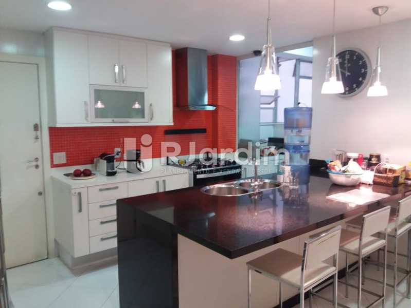 Conheça Copa Cozinha do imóvel - Apartamento À Venda - Lagoa - Rio de Janeiro - RJ - LAAP40819 - 9 Copa Cozinha - Apartamento À Venda - Lagoa - Rio de Janeiro - RJ - LAAP40819 - 9