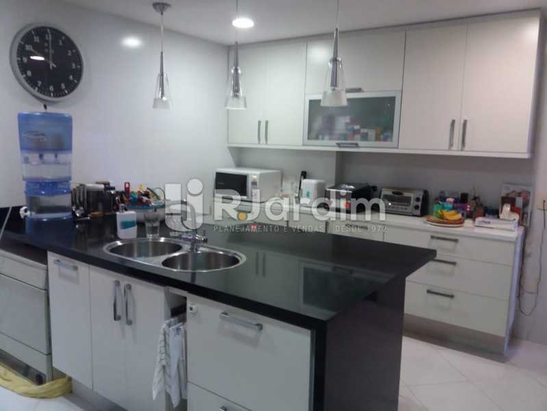 Conheça Copa/cozinha do imóvel - Apartamento À Venda - Lagoa - Rio de Janeiro - RJ - LAAP40819 - 29 Copa/cozinha - Apartamento À Venda - Lagoa - Rio de Janeiro - RJ - LAAP40819 - 29