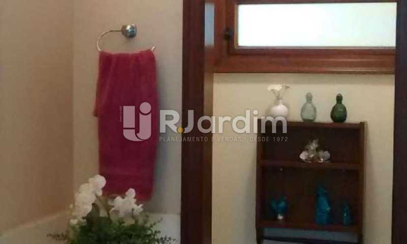Conheça O LAVABO do imóvel - Casa Para Alugar - Jardim Botânico - Rio de Janeiro - RJ - LACA40051 - 17 O LAVABO - Casa Para Alugar - Jardim Botânico - Rio de Janeiro - RJ - LACA40051 - 17
