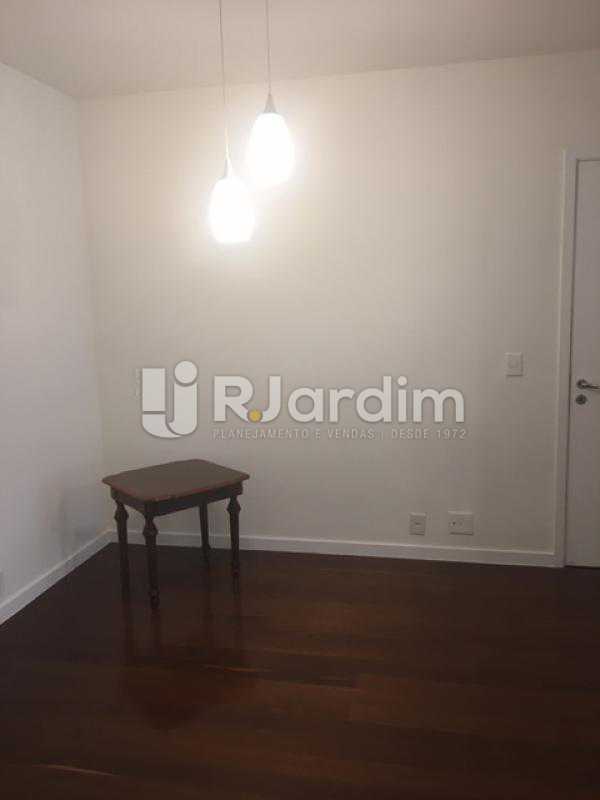Conheça sala do imóvel - Apartamento Leblon 2 Quartos Aluguel Administração imóveis - LAAP21612 - 5 sala - Apartamento Leblon 2 Quartos Aluguel Administração imóveis - LAAP21612 - 5
