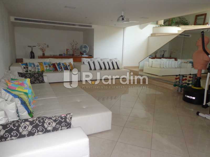 Conheça Sala cinema do imóvel - Casa em Condominio À Venda - Barra da Tijuca - Rio de Janeiro - RJ - LACN50012 - 9 Sala cinema - Casa em Condominio À Venda - Barra da Tijuca - Rio de Janeiro - RJ - LACN50012 - 9