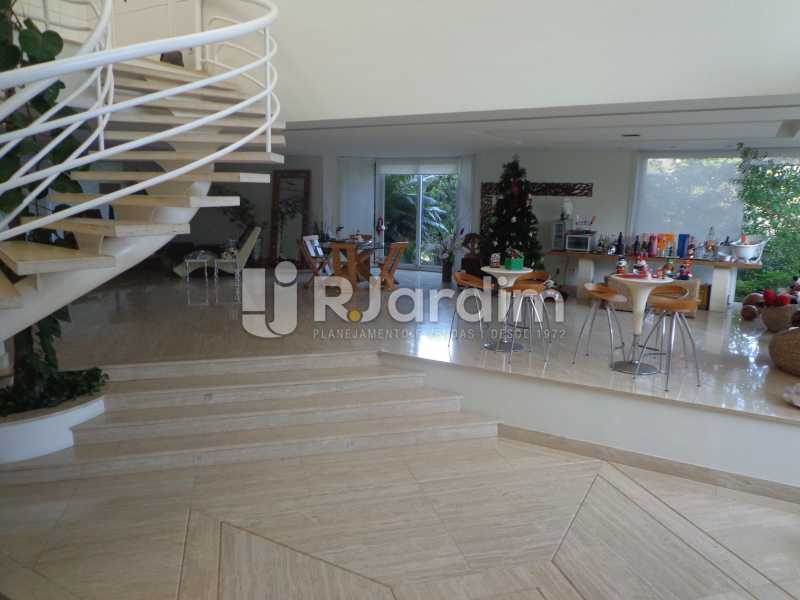 Conheça Hall entrada do imóvel - Casa em Condominio À Venda - Barra da Tijuca - Rio de Janeiro - RJ - LACN50012 - 6 Hall entrada - Casa em Condominio À Venda - Barra da Tijuca - Rio de Janeiro - RJ - LACN50012 - 6