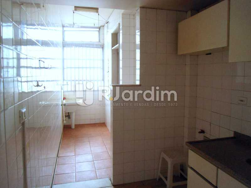 Conheça cozinha e área do imóvel - Apartamento À Venda - Leblon - Rio de Janeiro - RJ - LAAP10399 - 15 cozinha e área - Apartamento À Venda - Leblon - Rio de Janeiro - RJ - LAAP10399 - 15