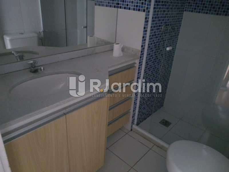 Conheça banheiro social do imóvel - Apartamento Botafogo 3 Quartos - LAAP32240 - 17 banheiro social - Apartamento Botafogo 3 Quartos - LAAP32240 - 17