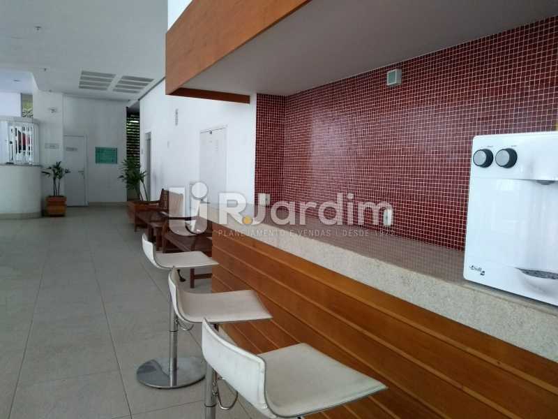 Conheça bar/ piscina do imóvel - Apartamento Botafogo 3 Quartos - LAAP32240 - 25 bar/ piscina - Apartamento Botafogo 3 Quartos - LAAP32240 - 25