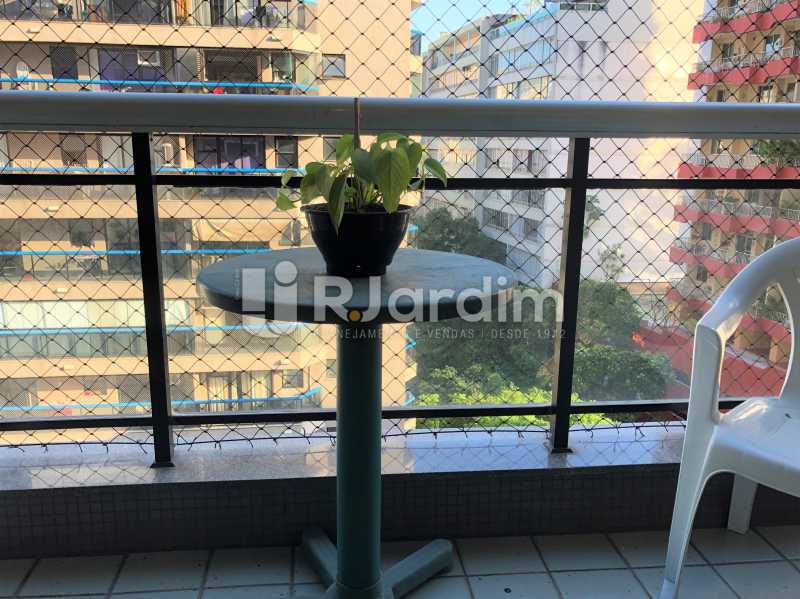 Conheça Varanda do imóvel - Apartamento À Venda - Copacabana - Rio de Janeiro - RJ - LAAP32246 - 5 Varanda - Apartamento À Venda - Copacabana - Rio de Janeiro - RJ - LAAP32246 - 5