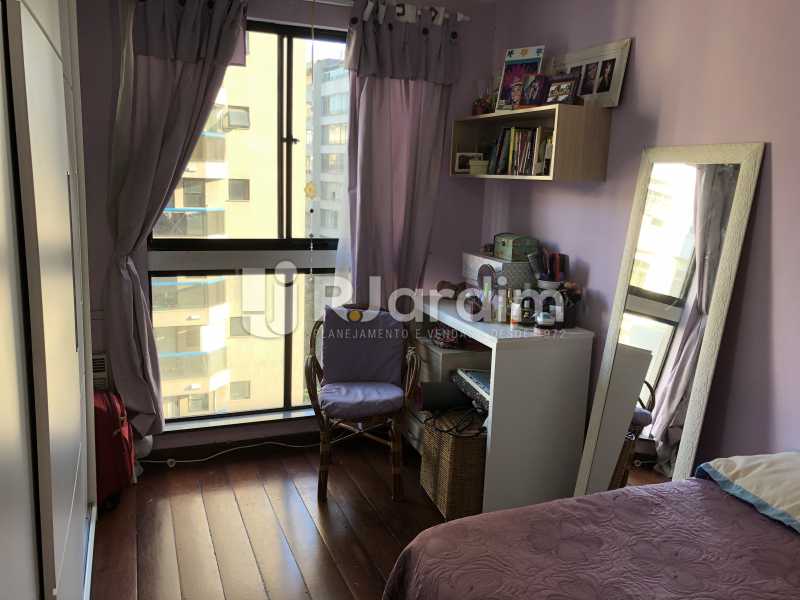 Conheça Quarto do imóvel - Apartamento À Venda - Copacabana - Rio de Janeiro - RJ - LAAP32246 - 17 Quarto - Apartamento À Venda - Copacabana - Rio de Janeiro - RJ - LAAP32246 - 17