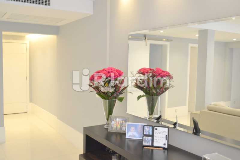 Conheça HALL DE ENTRADA do imóvel - Apartamento Rua General Venâncio Flores,Leblon, Zona Sul,Rio de Janeiro, RJ Para Alugar, 2 Quartos, 134m² - LAAP21617 - 10 HALL DE ENTRADA - Apartamento Rua General Venâncio Flores,Leblon, Zona Sul,Rio de Janeiro, RJ Para Alugar, 2 Quartos, 134m² - LAAP21617 - 10