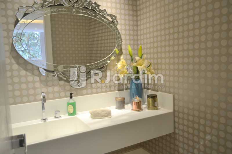Conheça LAVABO do imóvel - Apartamento Rua General Venâncio Flores,Leblon, Zona Sul,Rio de Janeiro, RJ Para Alugar, 2 Quartos, 134m² - LAAP21617 - 11 LAVABO - Apartamento Rua General Venâncio Flores,Leblon, Zona Sul,Rio de Janeiro, RJ Para Alugar, 2 Quartos, 134m² - LAAP21617 - 11