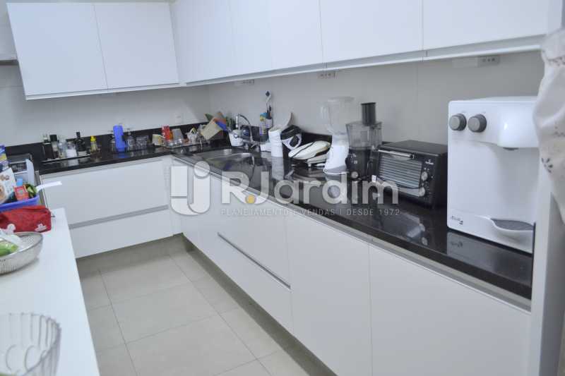 Conheça COZINHA do imóvel - Apartamento Rua General Venâncio Flores,Leblon, Zona Sul,Rio de Janeiro, RJ Para Alugar, 2 Quartos, 134m² - LAAP21617 - 28 COZINHA - Apartamento Rua General Venâncio Flores,Leblon, Zona Sul,Rio de Janeiro, RJ Para Alugar, 2 Quartos, 134m² - LAAP21617 - 28