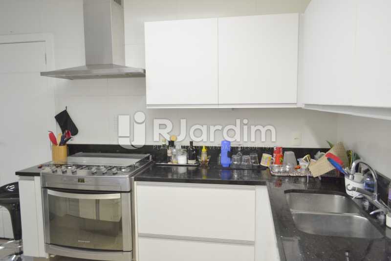 Conheça COZINHA do imóvel - Apartamento Rua General Venâncio Flores,Leblon, Zona Sul,Rio de Janeiro, RJ Para Alugar, 2 Quartos, 134m² - LAAP21617 - 29 COZINHA - Apartamento Rua General Venâncio Flores,Leblon, Zona Sul,Rio de Janeiro, RJ Para Alugar, 2 Quartos, 134m² - LAAP21617 - 29