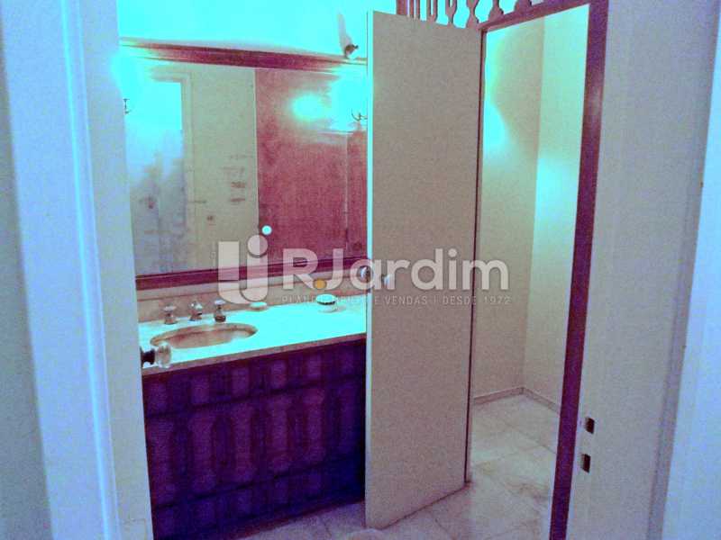 Conheça lavabo do imóvel - Compra Venda Avaliação Imóveis Apartamento Copacabana 4 Quartos - LAAP40824 - 6 lavabo - Compra Venda Avaliação Imóveis Apartamento Copacabana 4 Quartos - LAAP40824 - 6