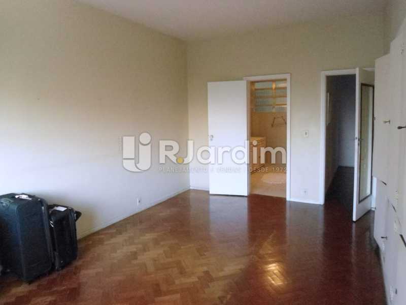 Conheça suite 1 do imóvel - Compra Venda Avaliação Imóveis Apartamento Copacabana 4 Quartos - LAAP40824 - 8 suite 1 - Compra Venda Avaliação Imóveis Apartamento Copacabana 4 Quartos - LAAP40824 - 8