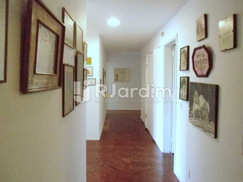 Conheça circulação do imóvel - Compra Venda Avaliação Imóveis Apartamento Copacabana 4 Quartos - LAAP40824 - 18 circulação - Compra Venda Avaliação Imóveis Apartamento Copacabana 4 Quartos - LAAP40824 - 18