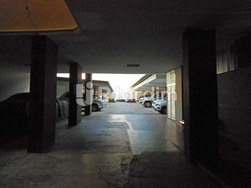 Conheça garagem do imóvel - Compra Venda Avaliação Imóveis Apartamento Copacabana 4 Quartos - LAAP40824 - 31 garagem - Compra Venda Avaliação Imóveis Apartamento Copacabana 4 Quartos - LAAP40824 - 31