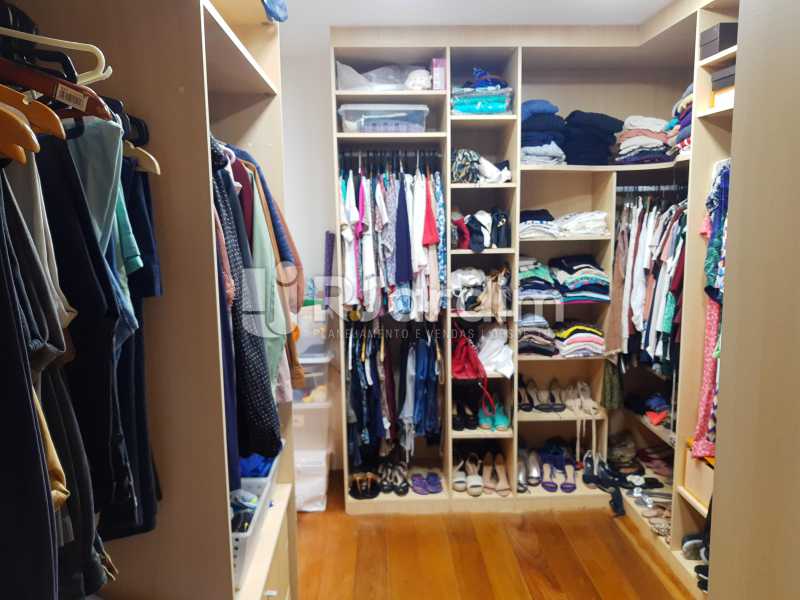 Conheça CLOSET do imóvel - Apartamento Barra da Tijuca 4 Quartos - LAAP40826 - 17 CLOSET - Apartamento Barra da Tijuca 4 Quartos - LAAP40826 - 17