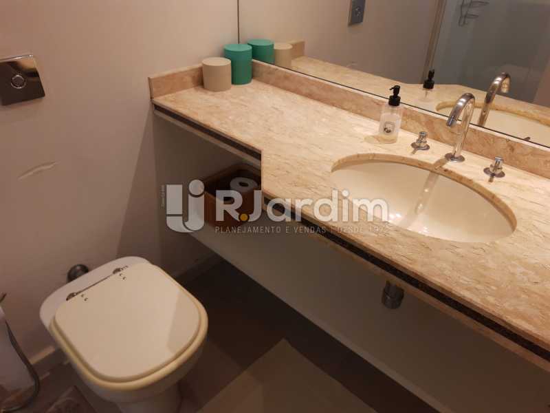 Conheça BANHEIRO SOCIAL do imóvel - Apartamento Barra da Tijuca 4 Quartos - LAAP40826 - 24 BANHEIRO SOCIAL - Apartamento Barra da Tijuca 4 Quartos - LAAP40826 - 24