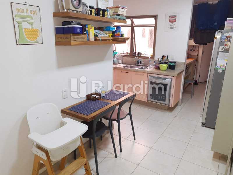 Conheça COPA do imóvel - Apartamento Barra da Tijuca 4 Quartos - LAAP40826 - 28 COPA - Apartamento Barra da Tijuca 4 Quartos - LAAP40826 - 28