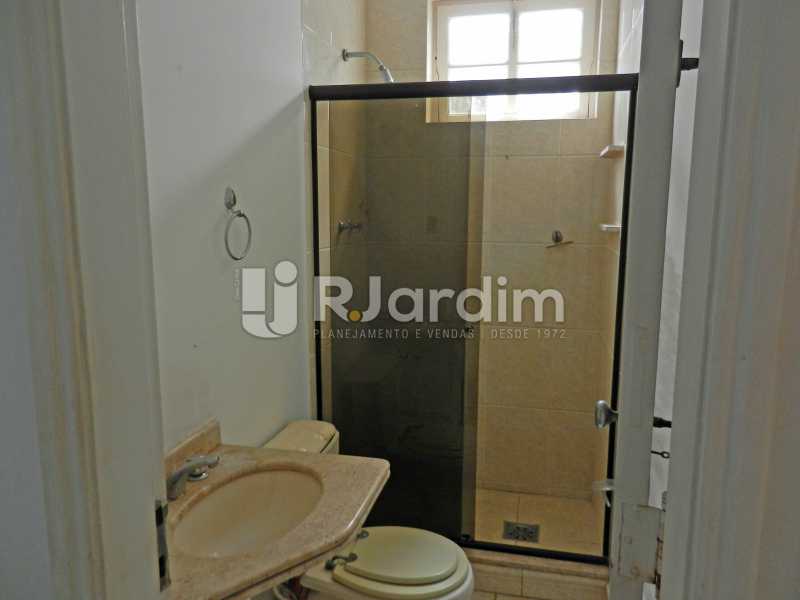 Conheça banho do imóvel - Casa Triplex Residencial Botafogo 5 Quartos Garagem Compra Venda Avaliação Imóveis - LACV50002 - 9 banho - Casa Triplex Residencial Botafogo 5 Quartos Garagem Compra Venda Avaliação Imóveis - LACV50002 - 9