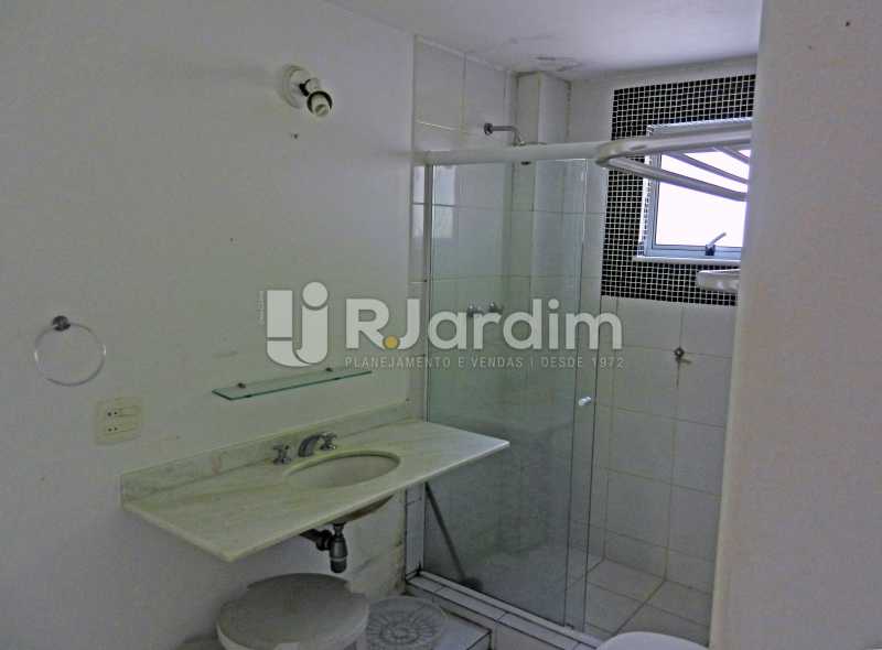 Conheça banho do imóvel - Casa Triplex Residencial Botafogo 5 Quartos Garagem Compra Venda Avaliação Imóveis - LACV50002 - 22 banho - Casa Triplex Residencial Botafogo 5 Quartos Garagem Compra Venda Avaliação Imóveis - LACV50002 - 22