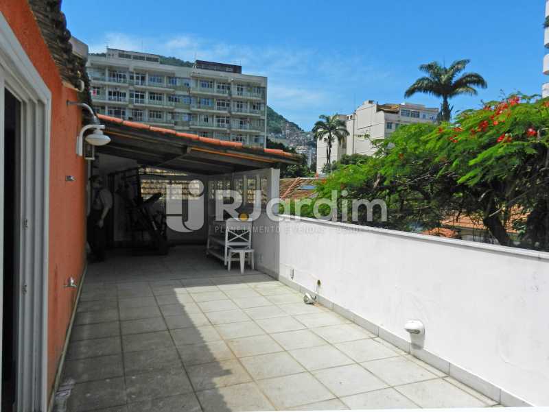 Conheça terraço do imóvel - Casa Triplex Residencial Botafogo 5 Quartos Garagem Compra Venda Avaliação Imóveis - LACV50002 - 29 terraço - Casa Triplex Residencial Botafogo 5 Quartos Garagem Compra Venda Avaliação Imóveis - LACV50002 - 29