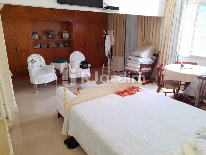 Conheça SUÍTE MASTER do imóvel - Apartamento Copacabana 4 Quartos Garagem - LAAP40830 - 21 SUÍTE MASTER - Apartamento Copacabana 4 Quartos Garagem - LAAP40830 - 21