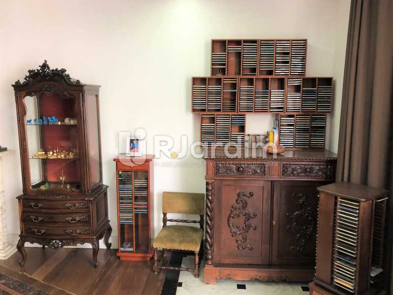 Conheça Sala íntima do imóvel - Apartamento À Venda - Copacabana - Rio de Janeiro - RJ - LAAP40831 - 8 Sala íntima - Apartamento À Venda - Copacabana - Rio de Janeiro - RJ - LAAP40831 - 8