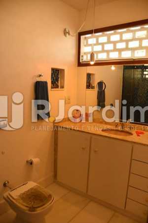 Conheça BANHEIRO SOCIAL do imóvel - Apartamento À Venda - Ipanema - Rio de Janeiro - RJ - LAAP21636 - 15 BANHEIRO SOCIAL - Apartamento À Venda - Ipanema - Rio de Janeiro - RJ - LAAP21636 - 15