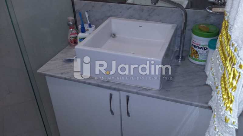 Conheça banheiro do imóvel - Apartamento À Venda - Copacabana - Rio de Janeiro - RJ - LAAP21638 - 18 banheiro - Apartamento À Venda - Copacabana - Rio de Janeiro - RJ - LAAP21638 - 18