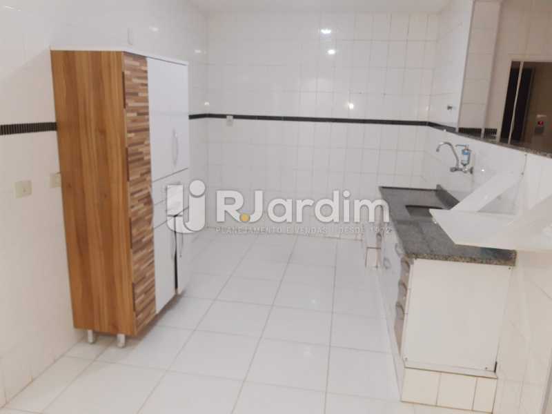 Conheça cozinha do imóvel - Apartamento À Venda - Copacabana - Rio de Janeiro - RJ - LAAP32276 - 23 cozinha - Apartamento À Venda - Copacabana - Rio de Janeiro - RJ - LAAP32276 - 23