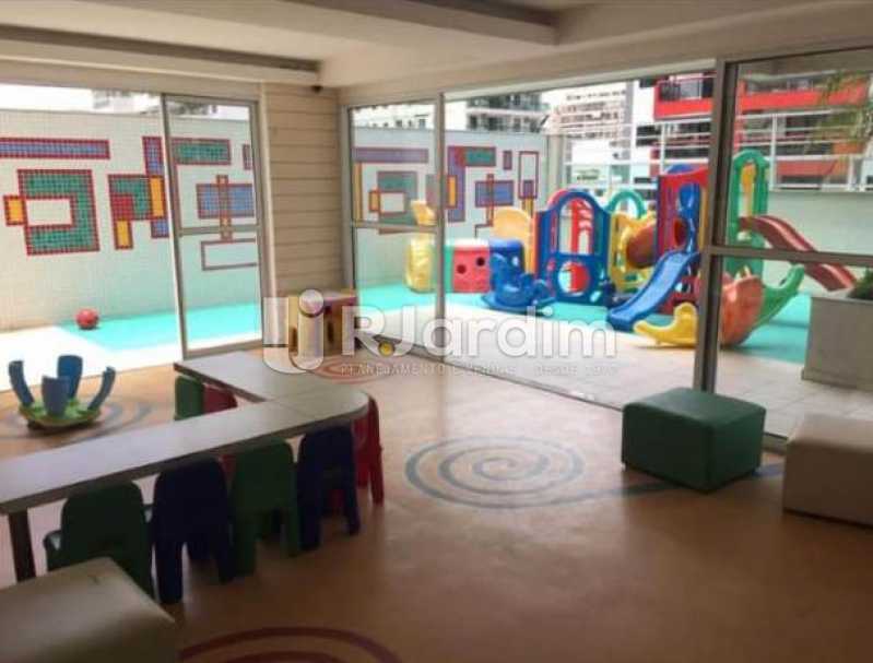 Conheça Play do imóvel - Apartamento À Venda - Botafogo - Rio de Janeiro - RJ - LAAP32291 - 21 Play - Apartamento À Venda - Botafogo - Rio de Janeiro - RJ - LAAP32291 - 21