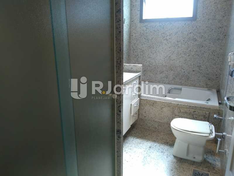 Conheça banheiro / suíte master do imóvel - Apartamento Leblon 4 Quartos - LAAP40837 - 13 banheiro / suíte master - Apartamento Leblon 4 Quartos - LAAP40837 - 13