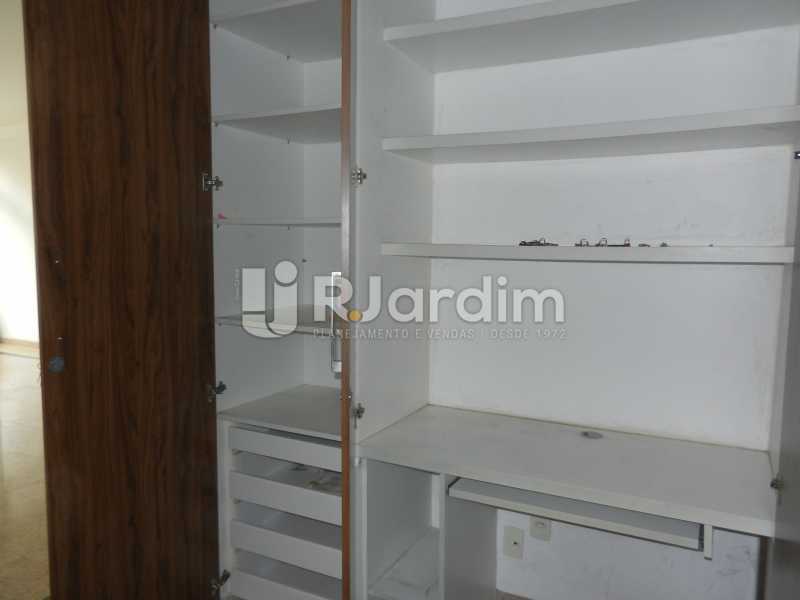 Conheça armário hall do imóvel - Apartamento Copacabana 3 Quartos Compra Venda - LAAP32289 - 8 armário hall - Apartamento Copacabana 3 Quartos Compra Venda - LAAP32289 - 8