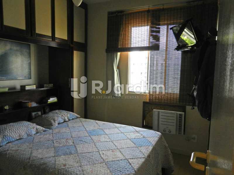 Conheça quarto 1 do imóvel - Cobertura Duplex Barra da Tijuca 2 Quartos - LACO20112 - 5 quarto 1 - Cobertura Duplex Barra da Tijuca 2 Quartos - LACO20112 - 5