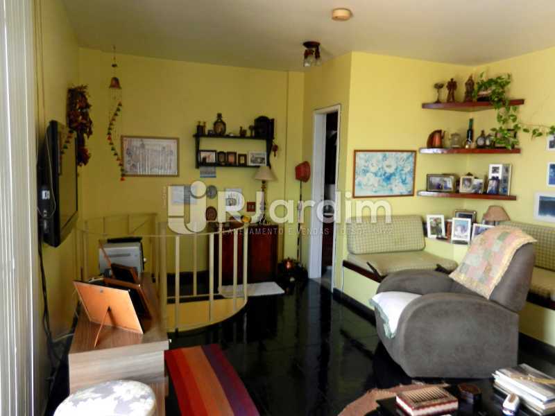 Conheça salão segundo andar do imóvel - Cobertura Duplex Barra da Tijuca 2 Quartos - LACO20112 - 19 salão segundo andar - Cobertura Duplex Barra da Tijuca 2 Quartos - LACO20112 - 19