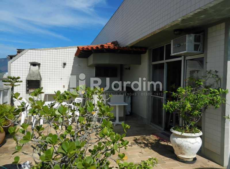 Conheça varanda segundo andar do imóvel - Cobertura Duplex Barra da Tijuca 2 Quartos - LACO20112 - 22 varanda segundo andar - Cobertura Duplex Barra da Tijuca 2 Quartos - LACO20112 - 22